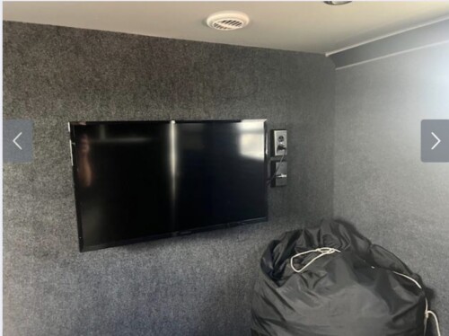 2023 Intech 44' Gooseneck W/Bathroom and Toilet, Trailer Has had very little use, Available Today - Image 17